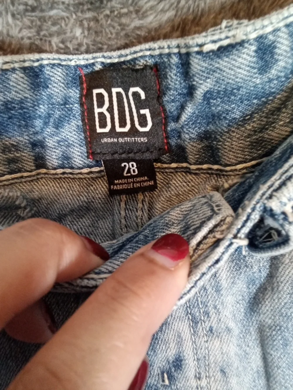 BDG Super Distressed Baggy Barrel Button Closure Streetwear Skater Grunge Jean